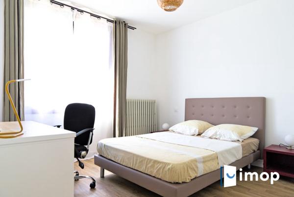 Grande maison divisée en 3 appartements