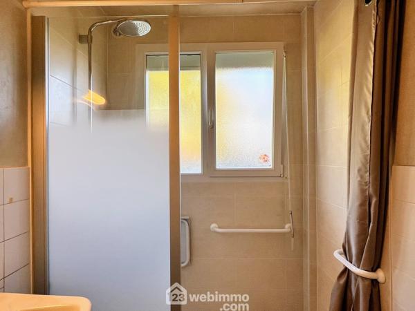 Maison 122 m² à Mûrs-Erigné 49610