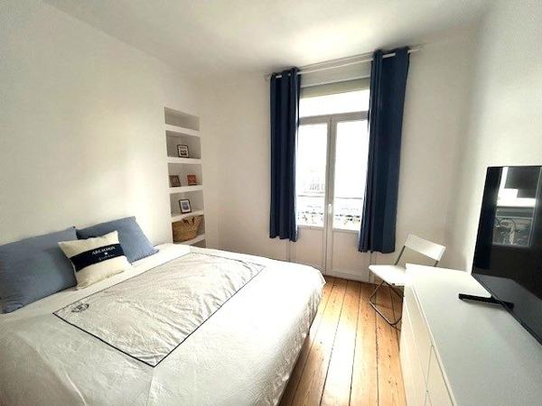ARCACHON COEUR DE VILLE ! Appartement 7 pièces de 178 m2, terrasse et parking !