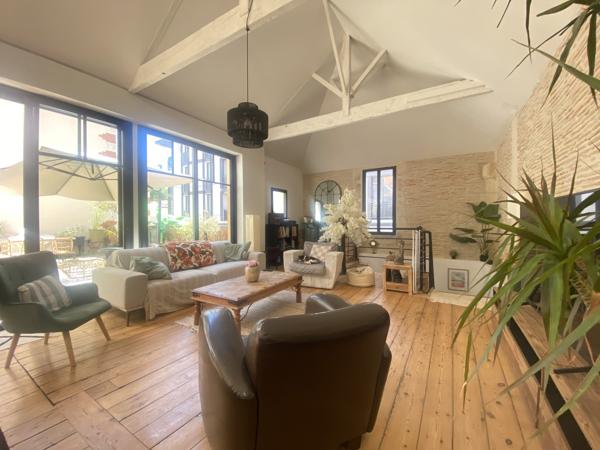 ARCACHON COEUR DE VILLE ! Appartement 7 pièces de 178 m2, terrasse et parking !