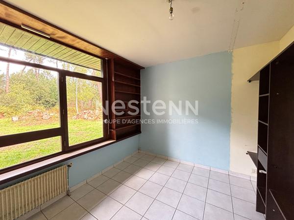 Maison style architecte des années 70 dans un cadre exceptionnel et lumineux.