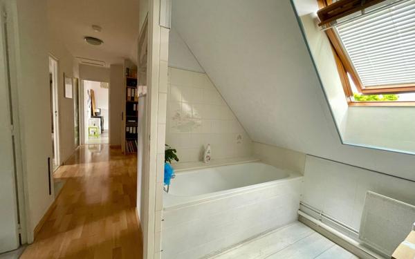 Maison à vendre    6 pièces •  Bures-sur-Yvette