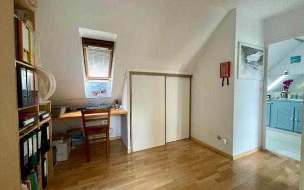 Maison à vendre    6 pièces •  Bures-sur-Yvette