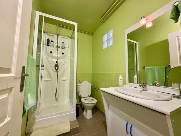 Maison rénovée de 106 m² sur plus de 3 400 m² de terrain clos