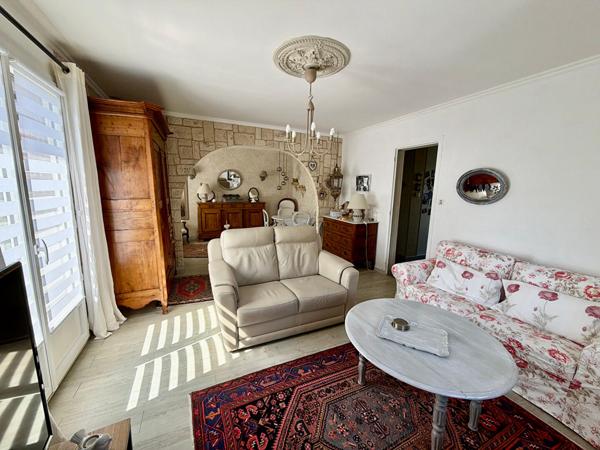 Maison rénovée de 106 m² sur plus de 3 400 m² de terrain clos