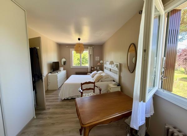Maison rénovée de 106 m² sur plus de 3 400 m² de terrain clos