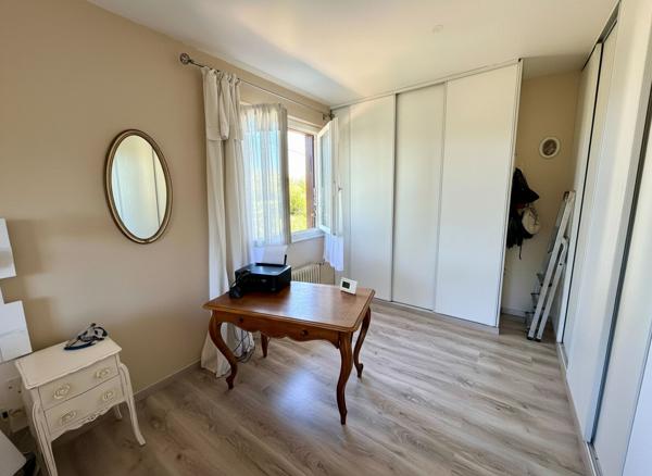 Maison rénovée de 106 m² sur plus de 3 400 m² de terrain clos