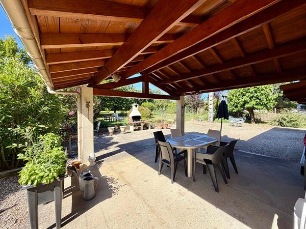 Maison rénovée de 106 m² sur plus de 3 400 m² de terrain clos