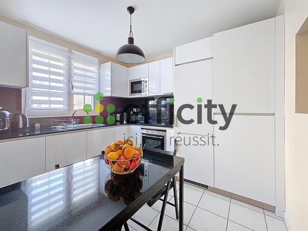 Maison 5 pièces - 94 m² Exclusivité efficity