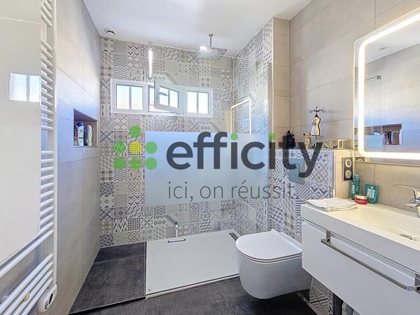 Maison 5 pièces - 94 m² Exclusivité efficity