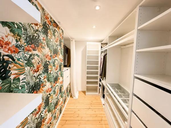 PONT SAINT MARTIN - MAISON ANCIENNE RENOVEE 141m2 - 3CHAMBRE
