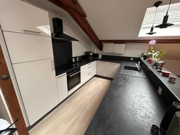 Appartement à louer 5 pièces 135.71m²