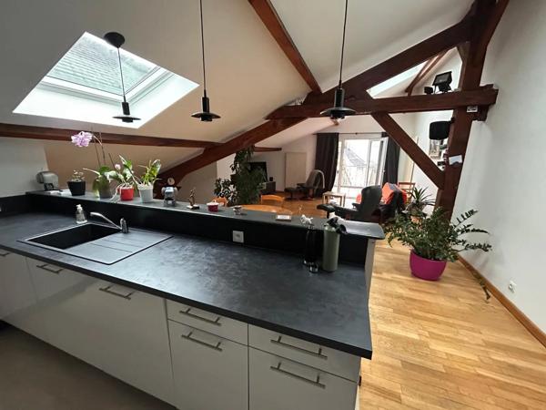 Appartement à louer 5 pièces 135.71m²