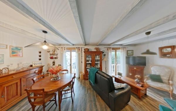 Vente Villa 3 faces de plain-pied rénové(e) Bessan   