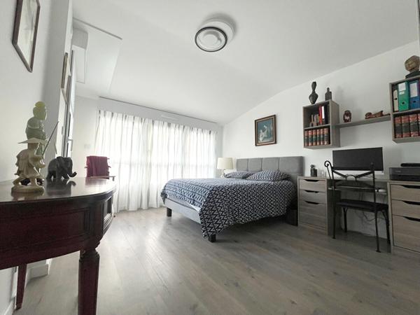 Appartement à vendre à Arradon - contemporain de 3 pièces - garage et parking