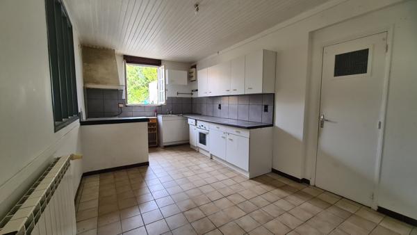 Maison
         7 pièces
        - 136 m² Exclusivité 90 000 € *