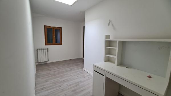 Maison
         7 pièces
        - 136 m² Exclusivité 90 000 € *
