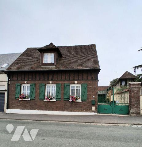 Sur la commune de MESNILS-SUR-ITON (27240)

*Une maison de ville élevée sur rez-de-chaussée c...