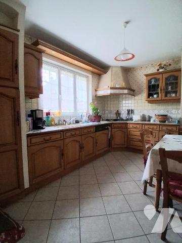 Sur la commune de MESNILS-SUR-ITON (27240)

*Une maison de ville élevée sur rez-de-chaussée c...