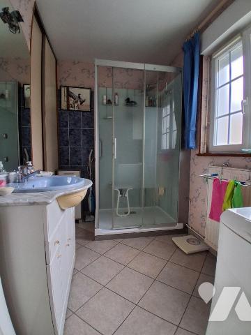 Sur la commune de MESNILS-SUR-ITON (27240)

*Une maison de ville élevée sur rez-de-chaussée c...