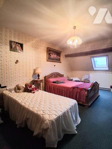 Sur la commune de MESNILS-SUR-ITON (27240)

*Une maison de ville élevée sur rez-de-chaussée c...