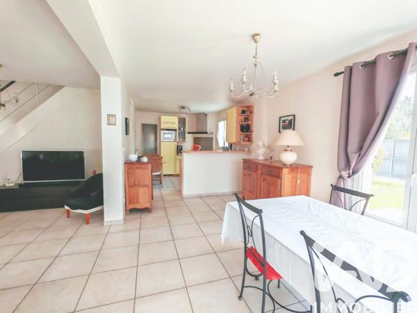 Maison à vendre 6 pièces 145 m² Sainte-Geneviève-des-Bois