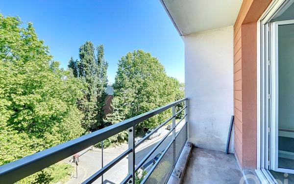 Appartement à vendre    3 pièces •  Longjumeau