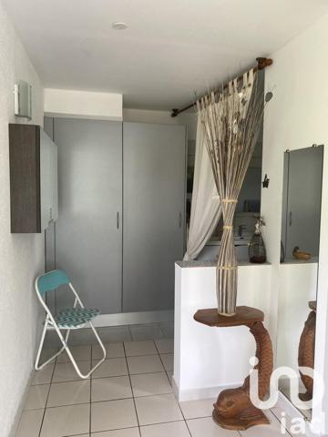 Maison 7 pièces de 225 m² à Saint-Pierre (97410)