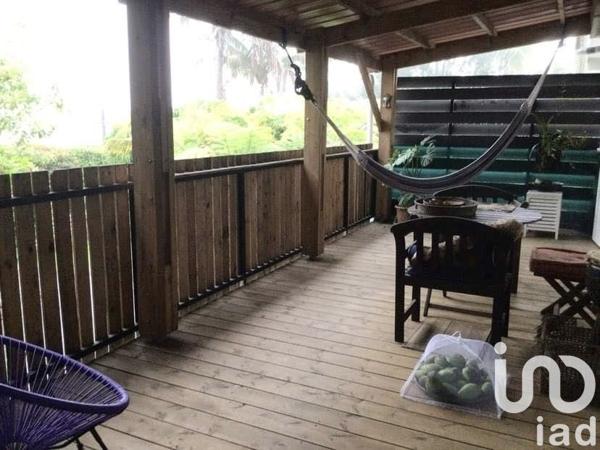 Maison 7 pièces de 225 m² à Saint-Pierre (97410)