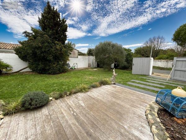 Maison à vendre à La Couarde-sur-Mer en Charente-Maritime (17670), ref : VM323-86001