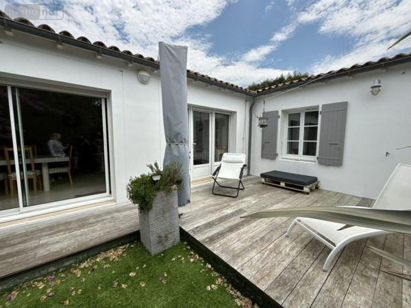 Maison à vendre à La Couarde-sur-Mer en Charente-Maritime (17670), ref : VM323-86001