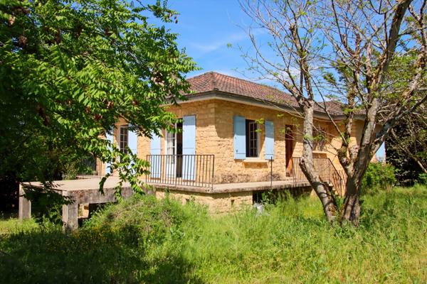 Maison à vendre 4 pièces SIORAC EN PERIGORD, sous-sol de 100m² exploitable  jardin 1933m².