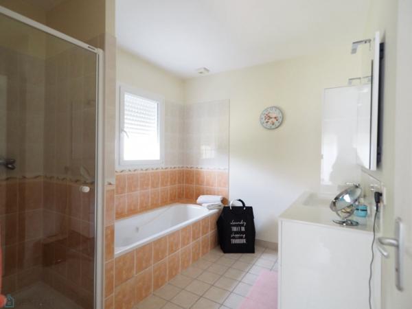 Jolie contemporaine de 2007 4 chambres - Construction qualitative - DPE C