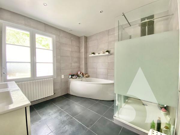 Maison 8 pièces 145 m2