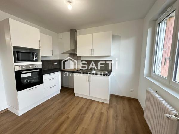 Appartement entièrement rénové, 2 chambres, balcon