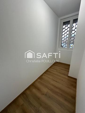 Appartement entièrement rénové, 2 chambres, balcon