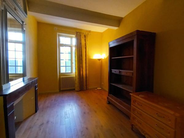 Maison spacieuse plein centre ville Aiguillon