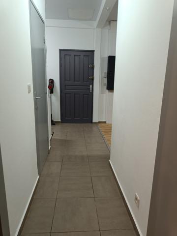 Appart T2 meublé 45 M2 1er étage centre ville Cayenne 850 €/mois