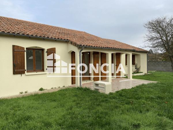 Location Maison 6 pièces 123.09 m² - 31 RUE DE LA GALBARDERIE Biard 86580
