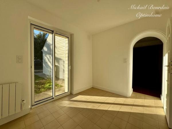 Maison rénovée avec 3 chambres dont une de plain-pied – Coulonge (72800)