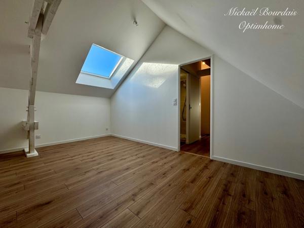 Maison rénovée avec 3 chambres dont une de plain-pied – Coulonge (72800)