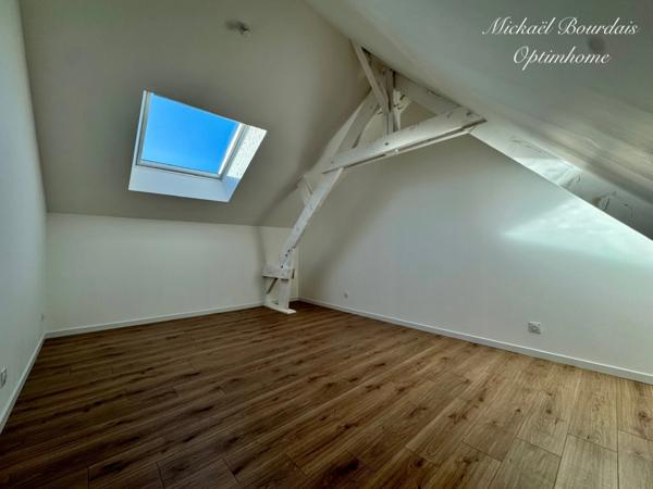 Maison rénovée avec 3 chambres dont une de plain-pied – Coulonge (72800)