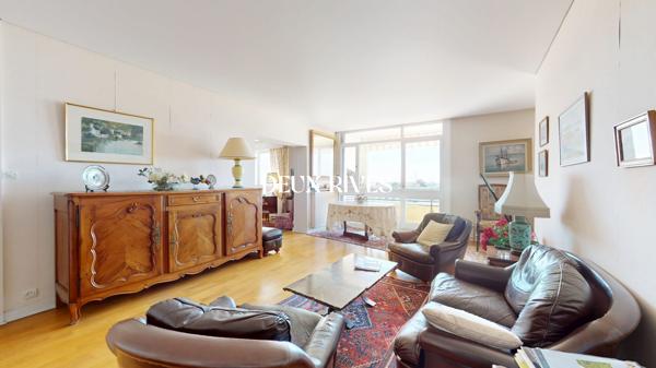 T4 - Traversant plein sud– 85 m² – 7ème et dernier étage avec vue exceptionnelle – Secteur Longchamp