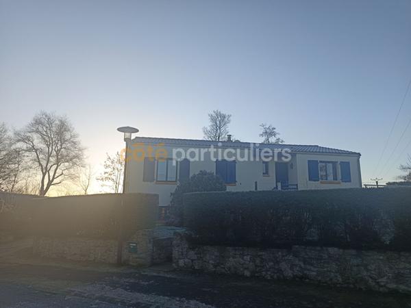 Vente Maison149 m² - 6 Pièces - LES HERBIERS (85500)