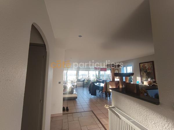 Vente Maison149 m² - 6 Pièces - LES HERBIERS (85500)