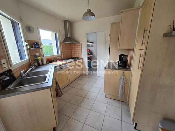 Charmante Maison à Vendre à Sarzeau - 3 Chambres, Proche de la Mer !