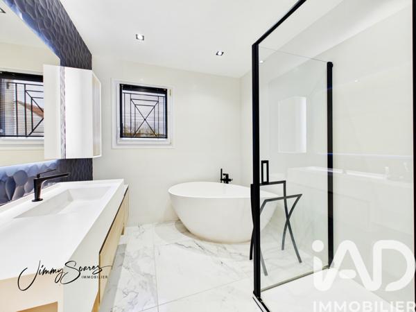 Maison à vendre 8 pièces 190 m² Chevry-Cossigny