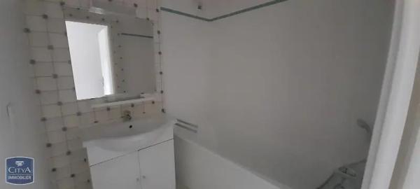 Appartement à louer 3 pièces 63.01m² Divion (62460)