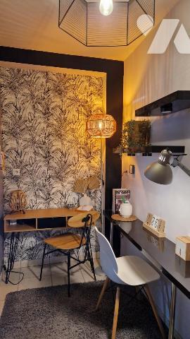 PLAIN-PIED DE TROIS CHAMBRES-JOLI JARDIN AVEC TERRASSE