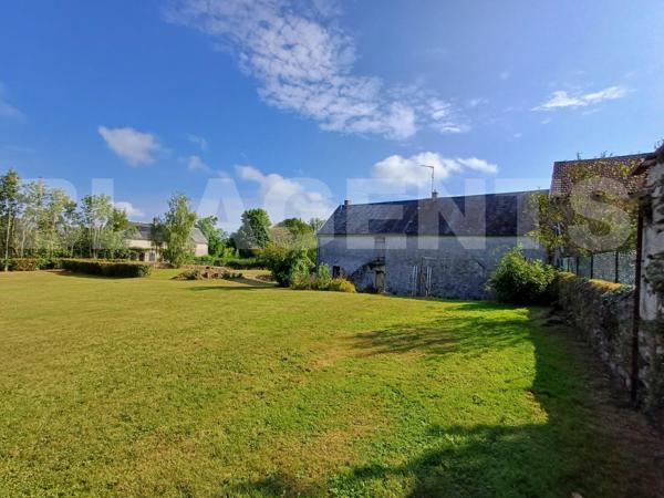 Maison ancienne de 75m² et ses dépendances et son terrain constructible, sur la route des Lacs du Mo